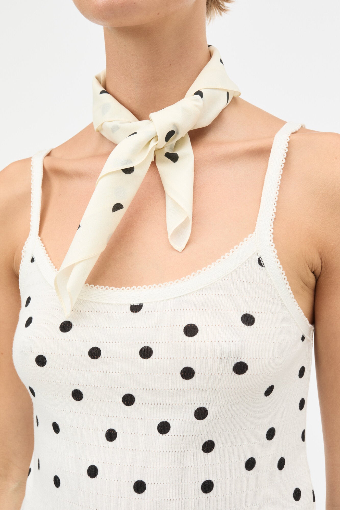 Soft Cotton Self Dot tørklæde - Dot Aop/Black