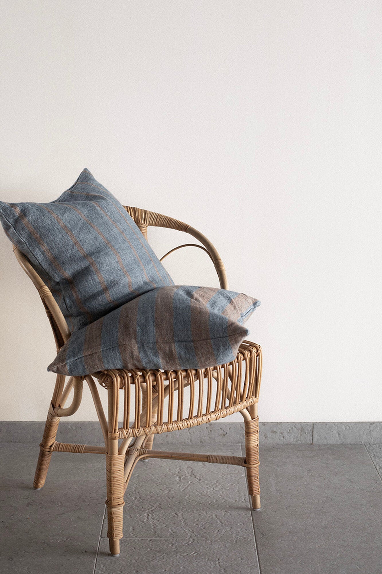 Melvin pudebetræk, 50x50 cm - Taupe stripe