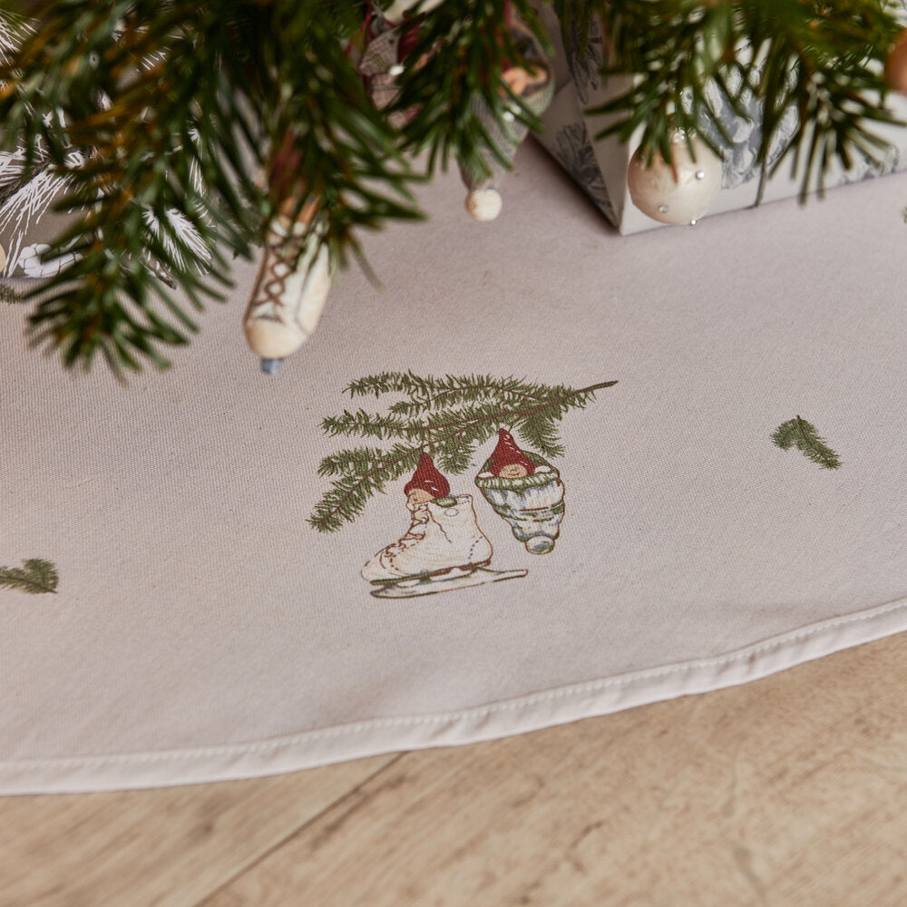 Nisserik juletræstæppe - Ø140 cm.