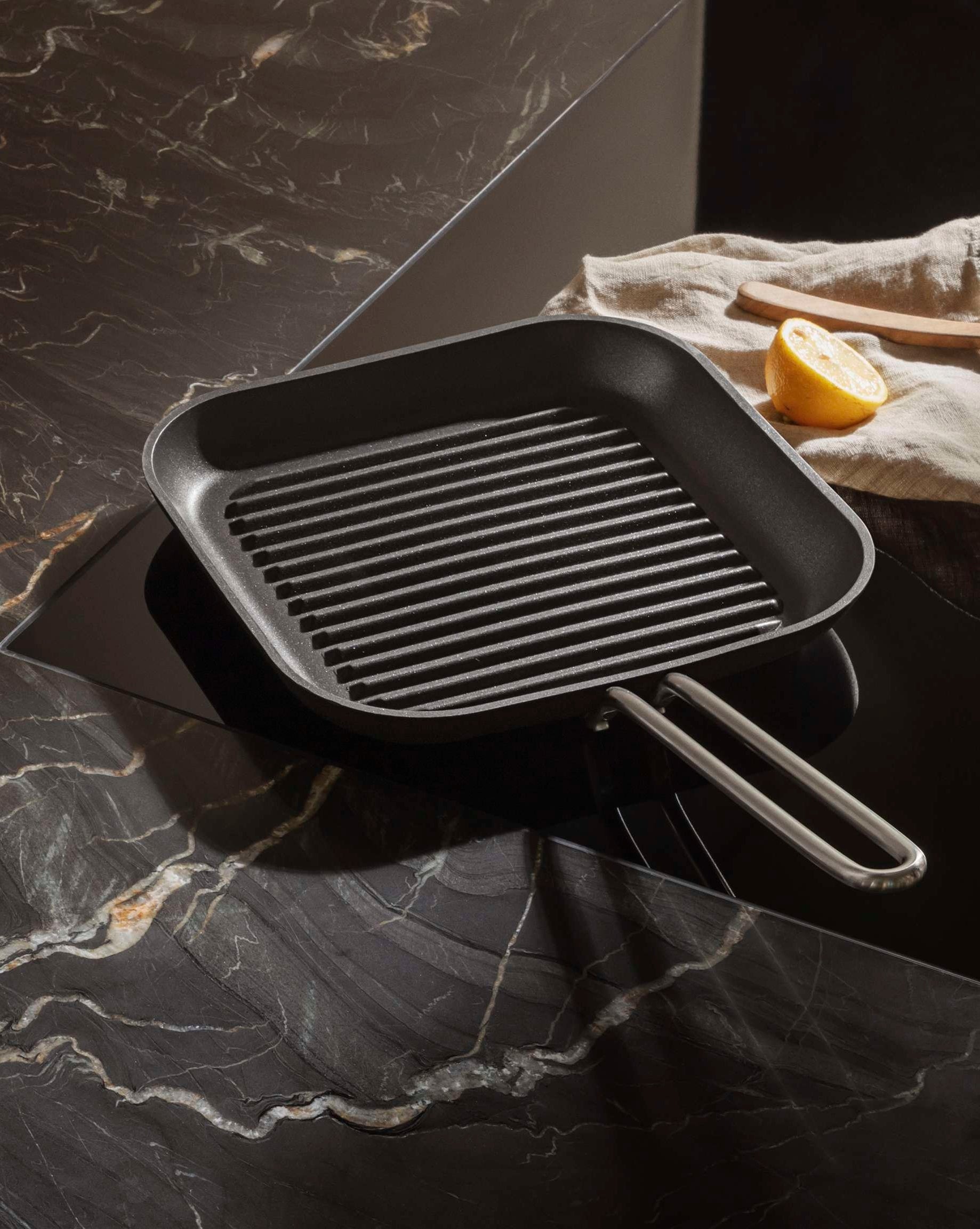 28x28 cm - Professional Keramisk grillstegepande