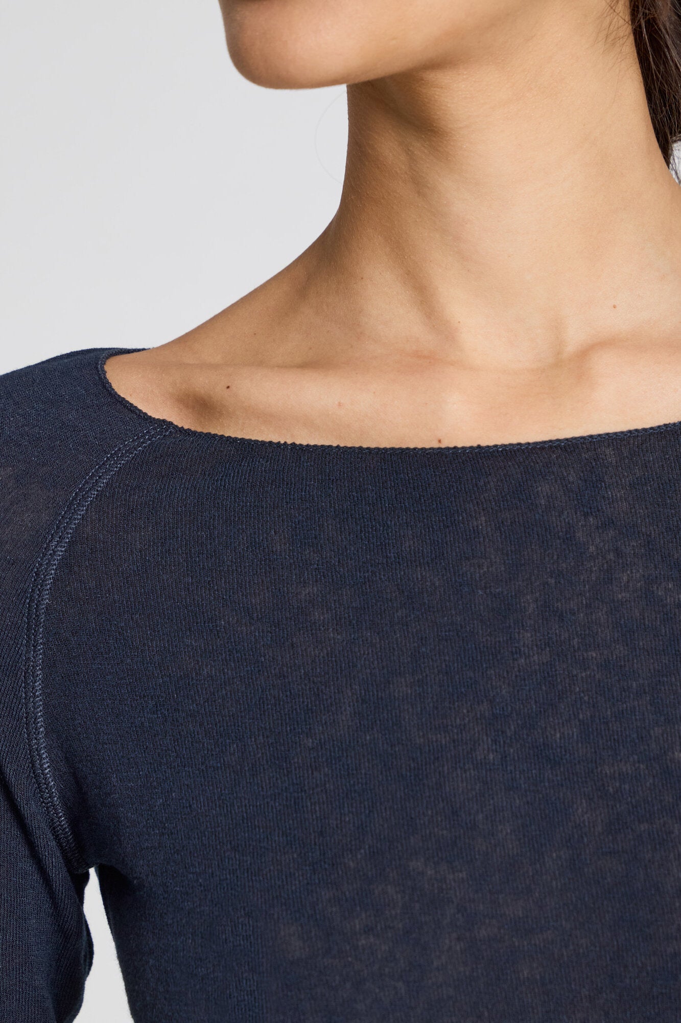 Amalie Wool langærmet t-shirt - Midnight Blue