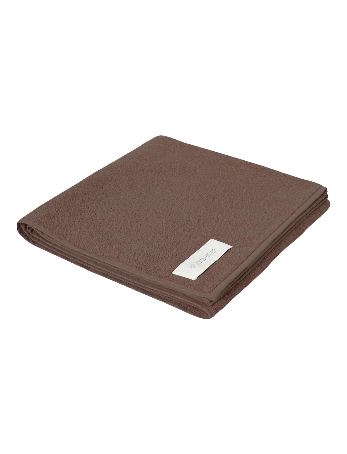 Una håndklæde - brun