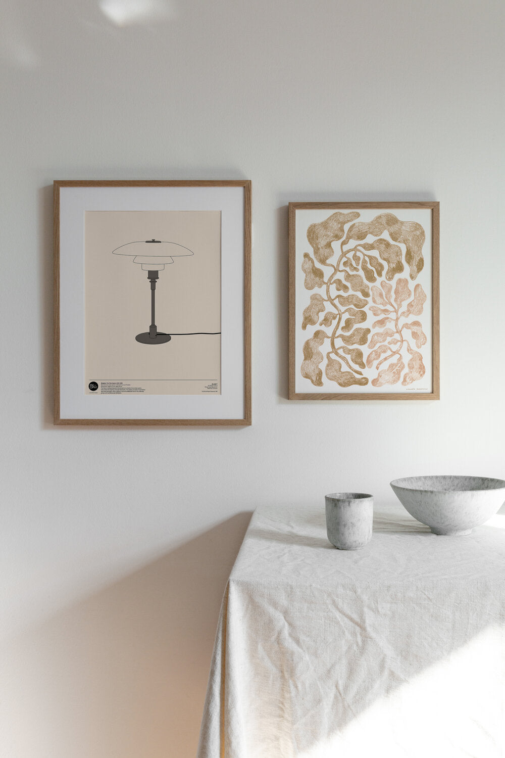 The Two plakat, beige - 30x40 cm