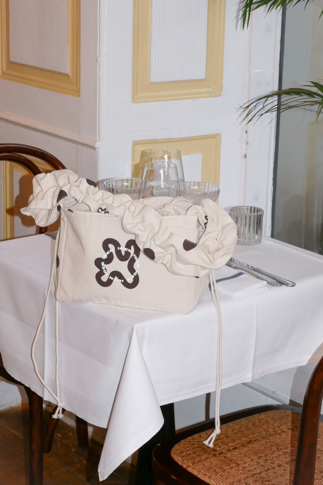 Ruffle Mini shopper - Brown Dots