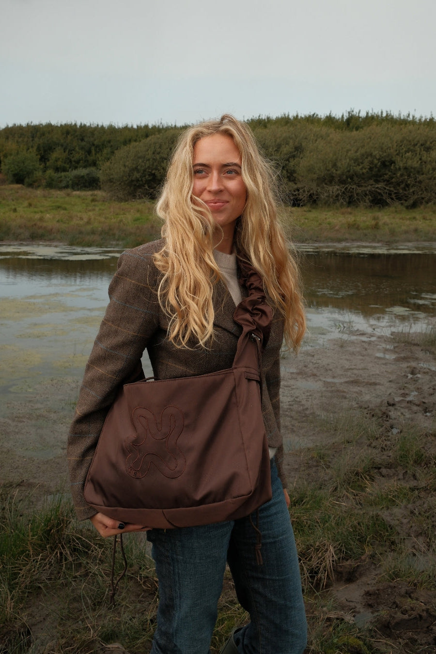 Shield Midi shopper – brun