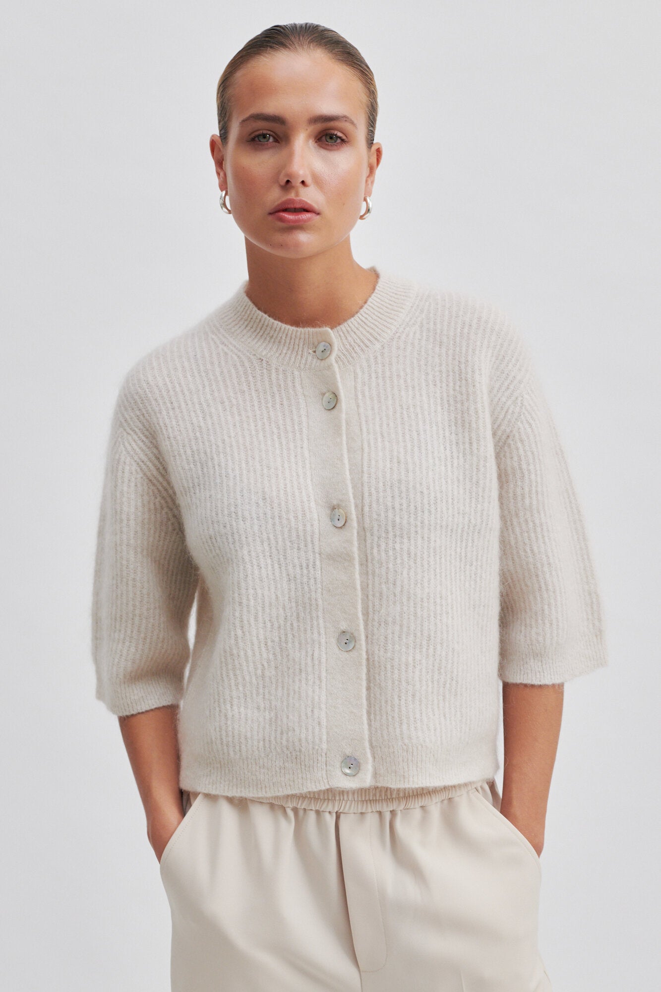 Andrea kortærmet cardigan - Pumice Stone