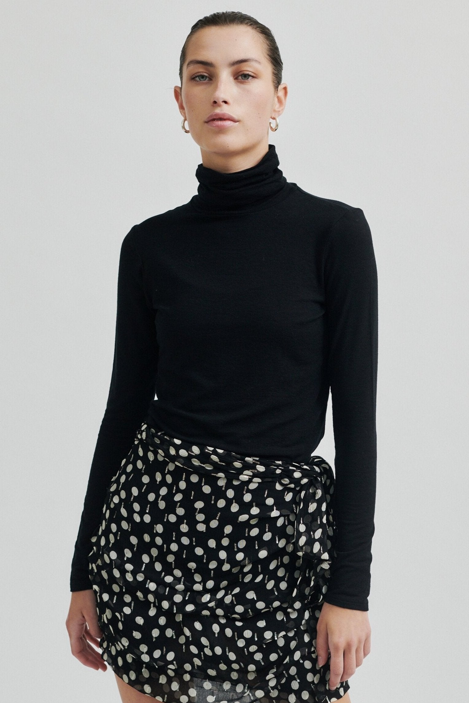 Matima T-Neck langærmet t-shirt - Sort