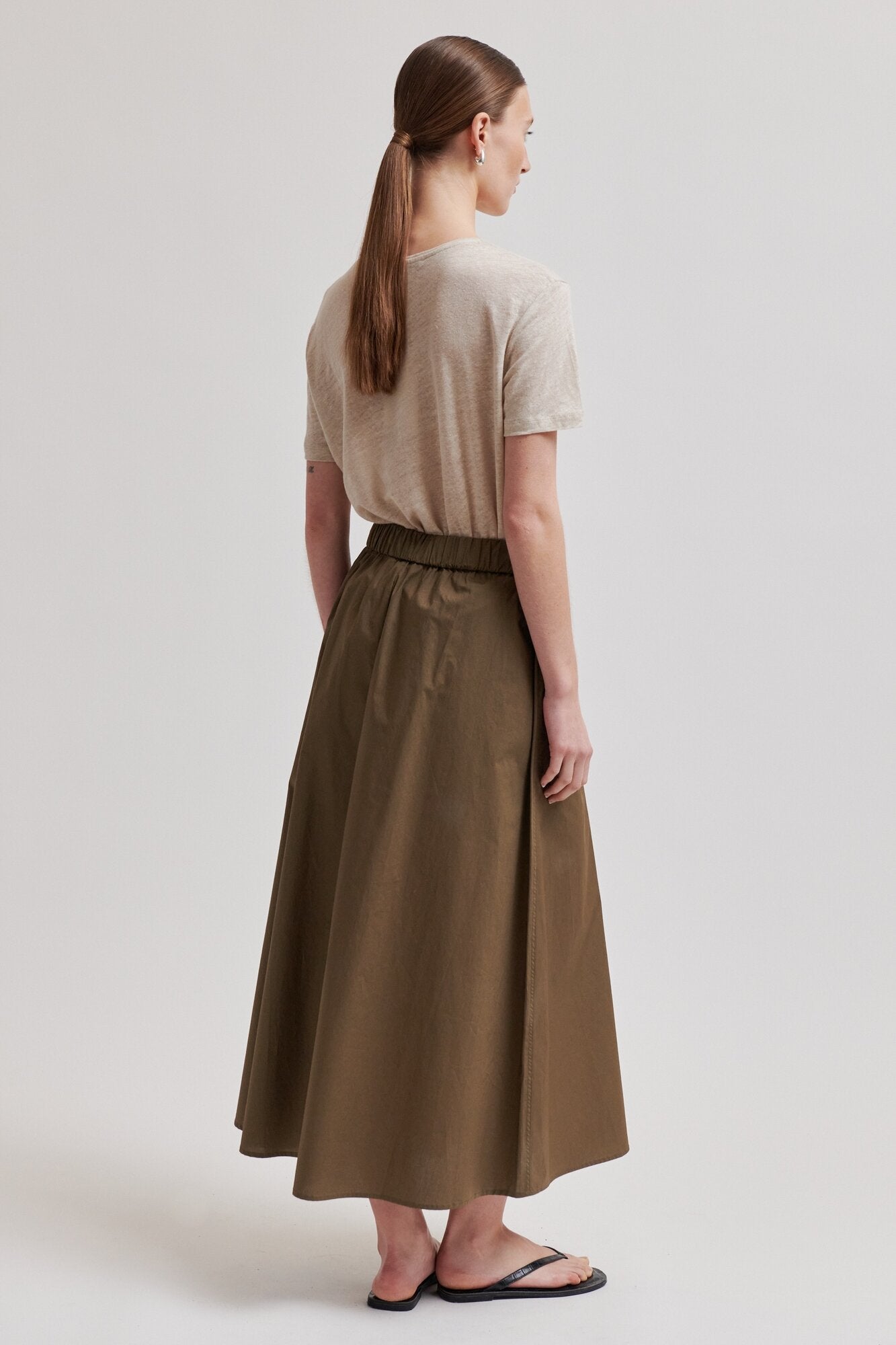 Peony O-Neck t-shirt - Plaza Taupe