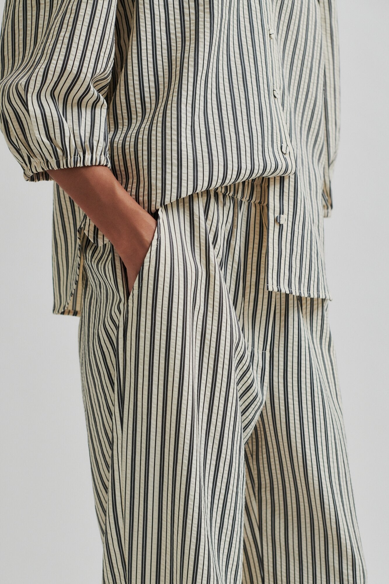 Serifa bukser - sort