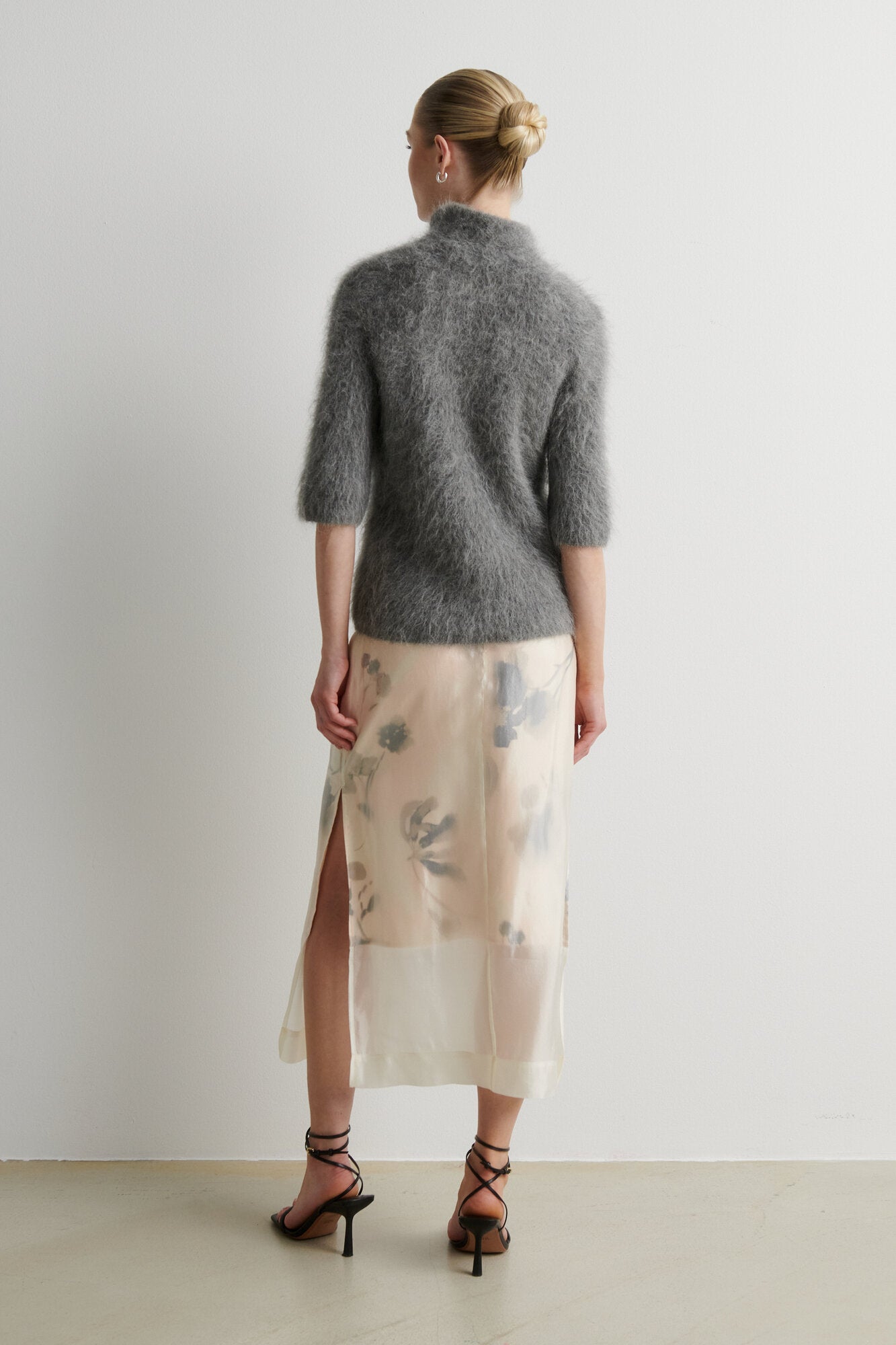 Karla kortærmet striktrøje – Dark grey melange