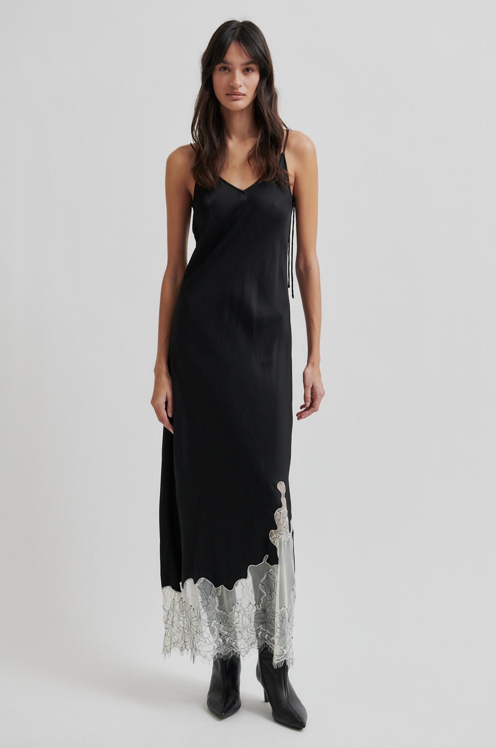 Wila Strap kjole - sort