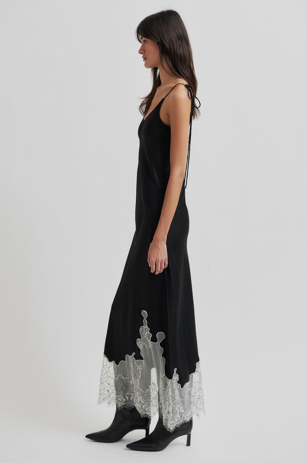 Wila Strap kjole - sort