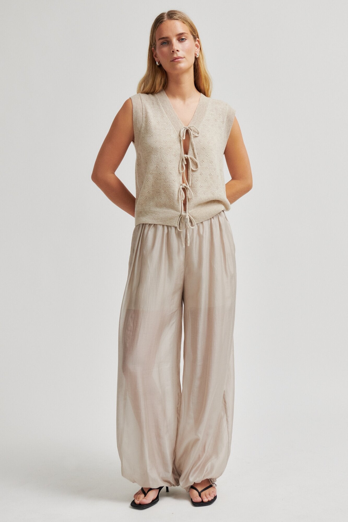 Amala strikvest - Plaza Taupe
