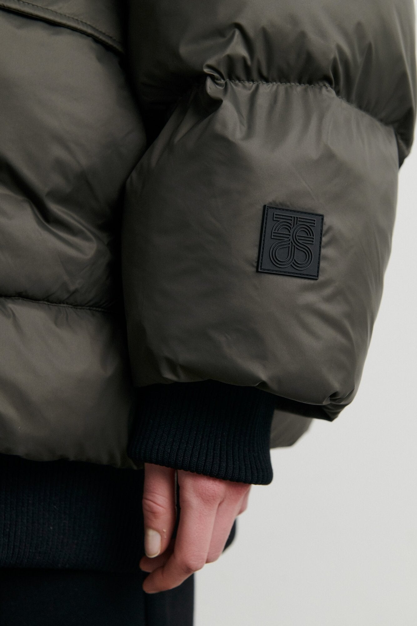 Riya Rib vinterjakke – Black Olive