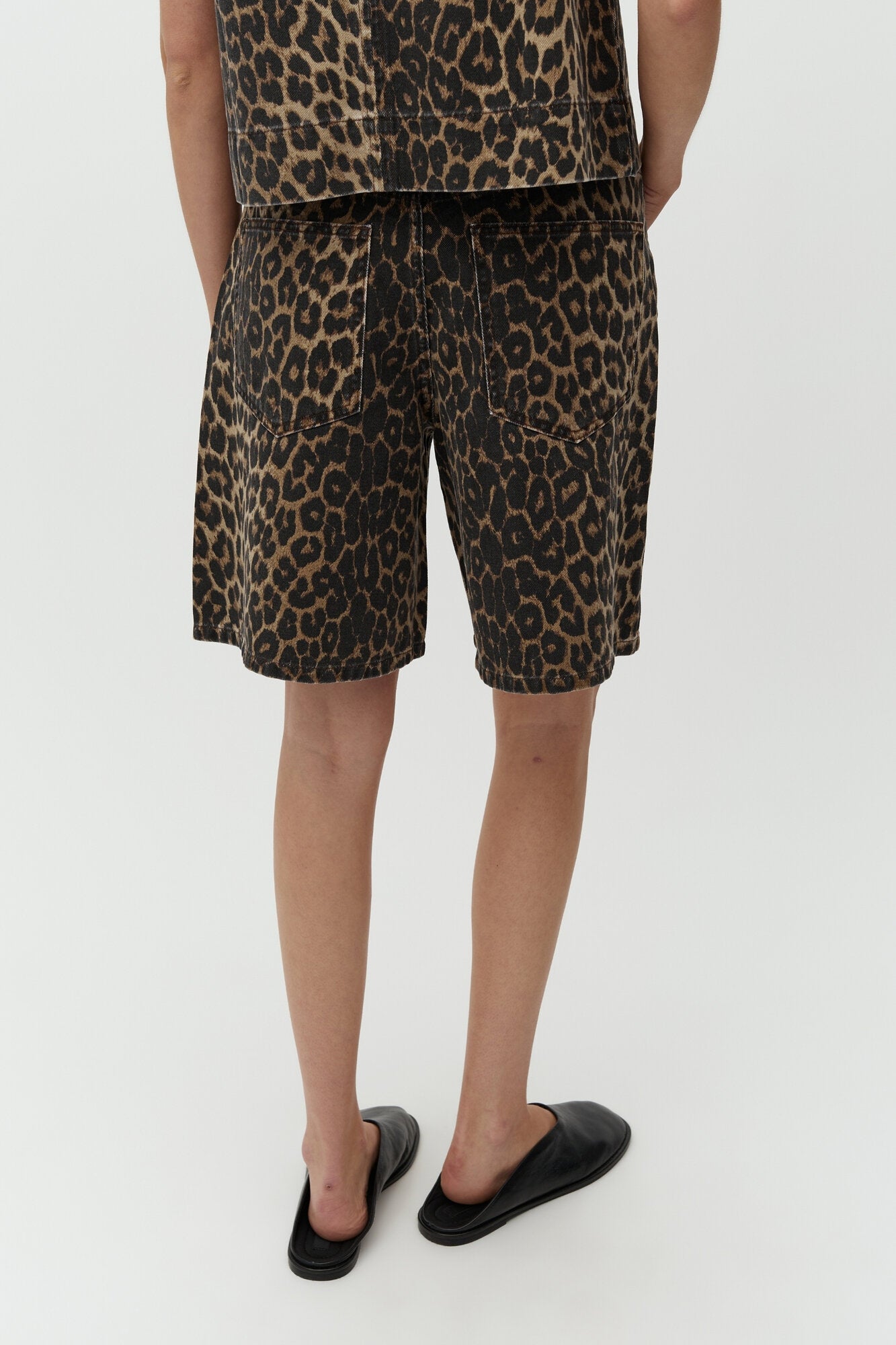 Talina shorts - V56 Leopard Mist