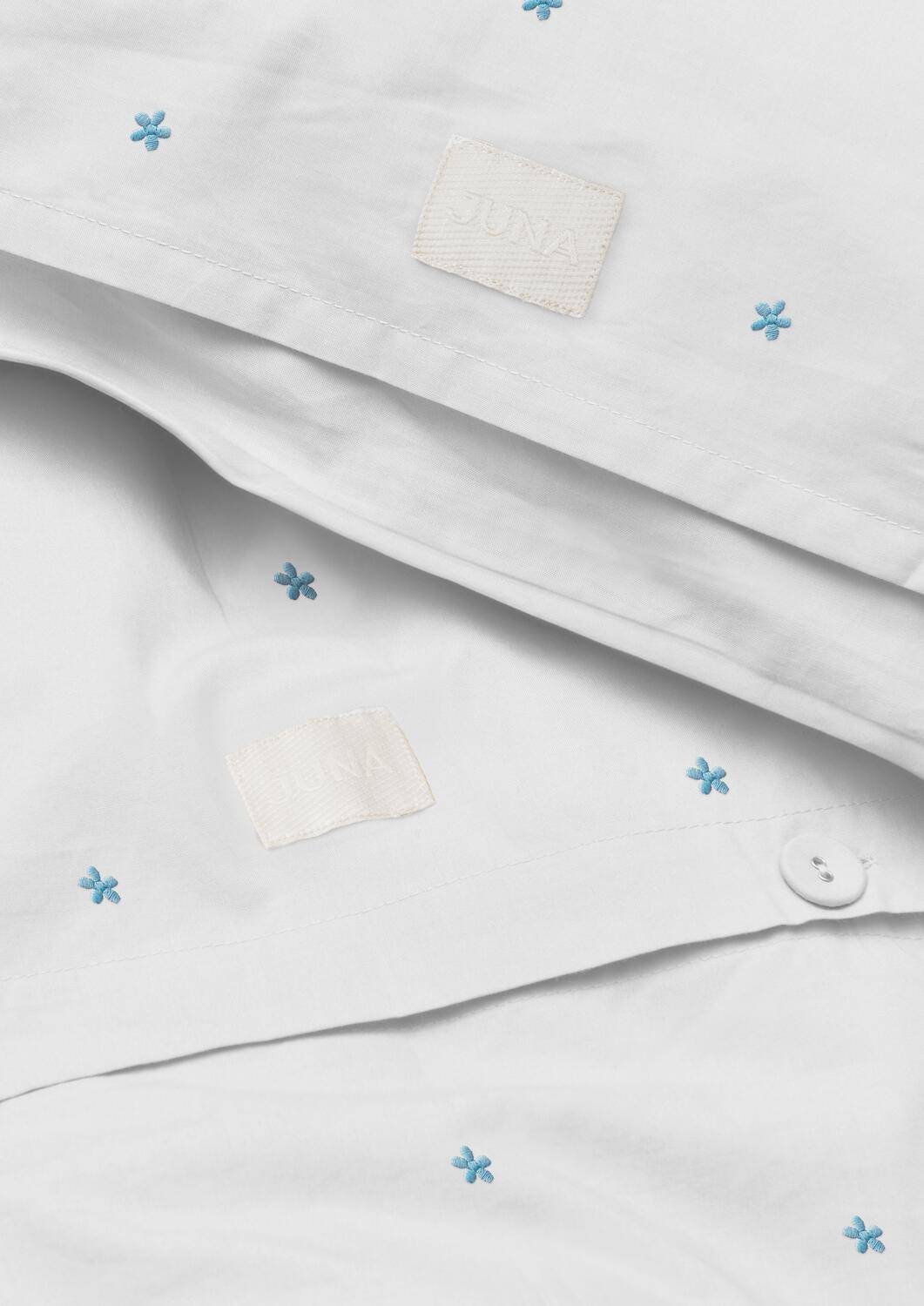 Daisy sengetøj - hvid/lys blå