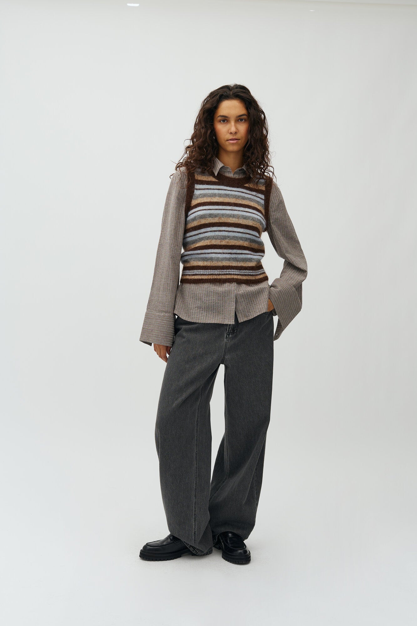 Flavin-M strikket vest - Friday Mutli Stripe Brown