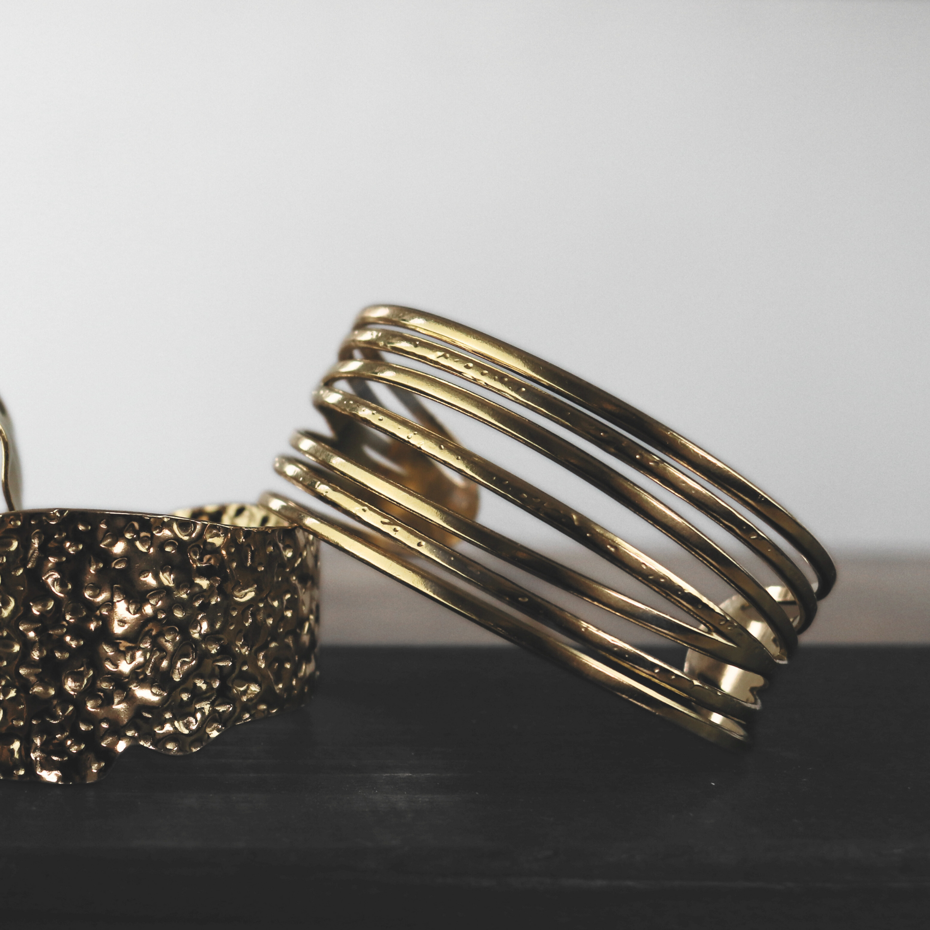 String Statement Cuff armring, vandfast - forgyldt