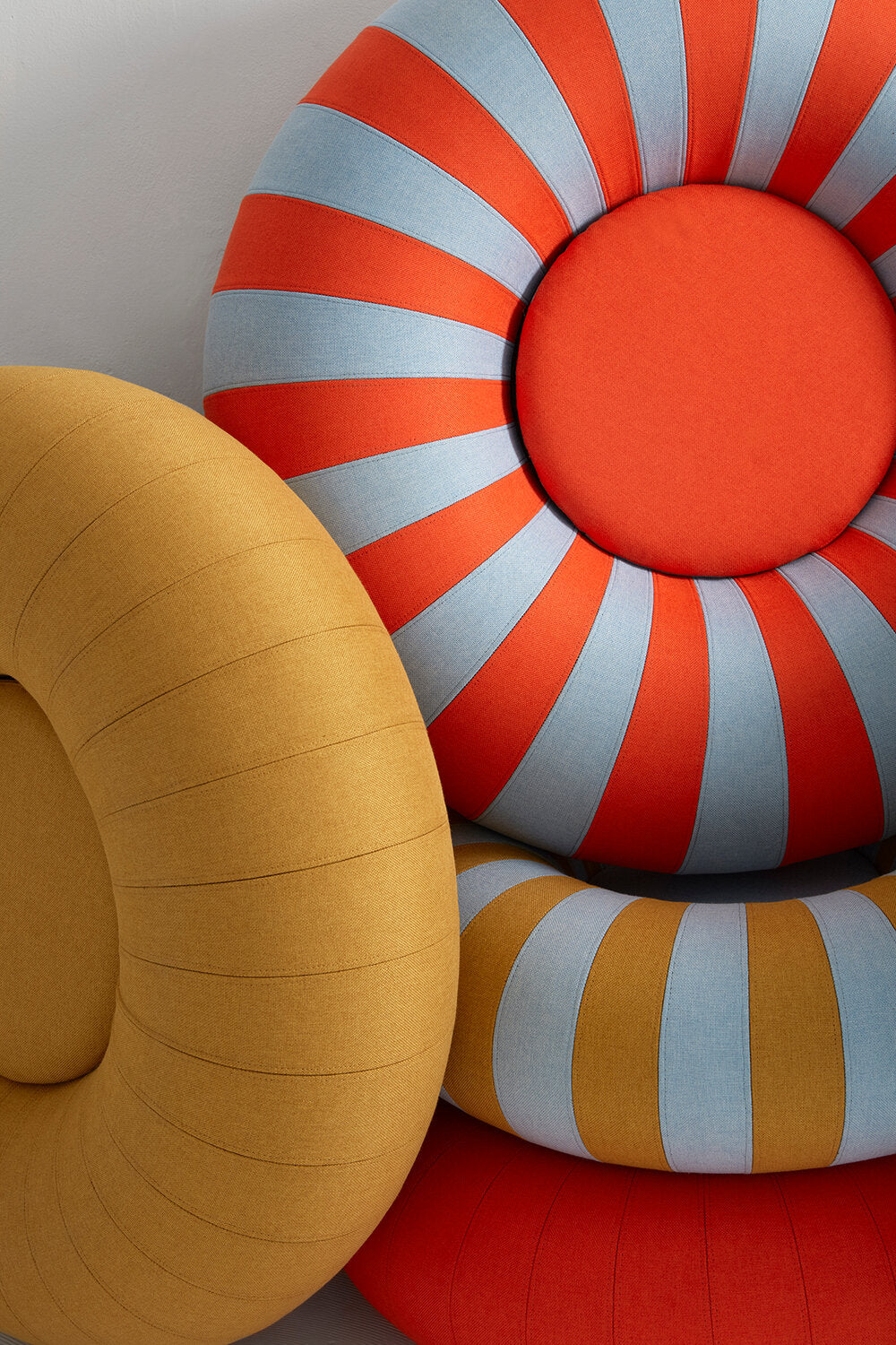 Float puf, Blue/red - 30x100 cm.