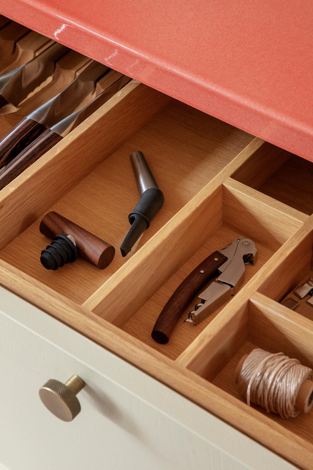 Liquid Lounge vinprop - Walnut Wood