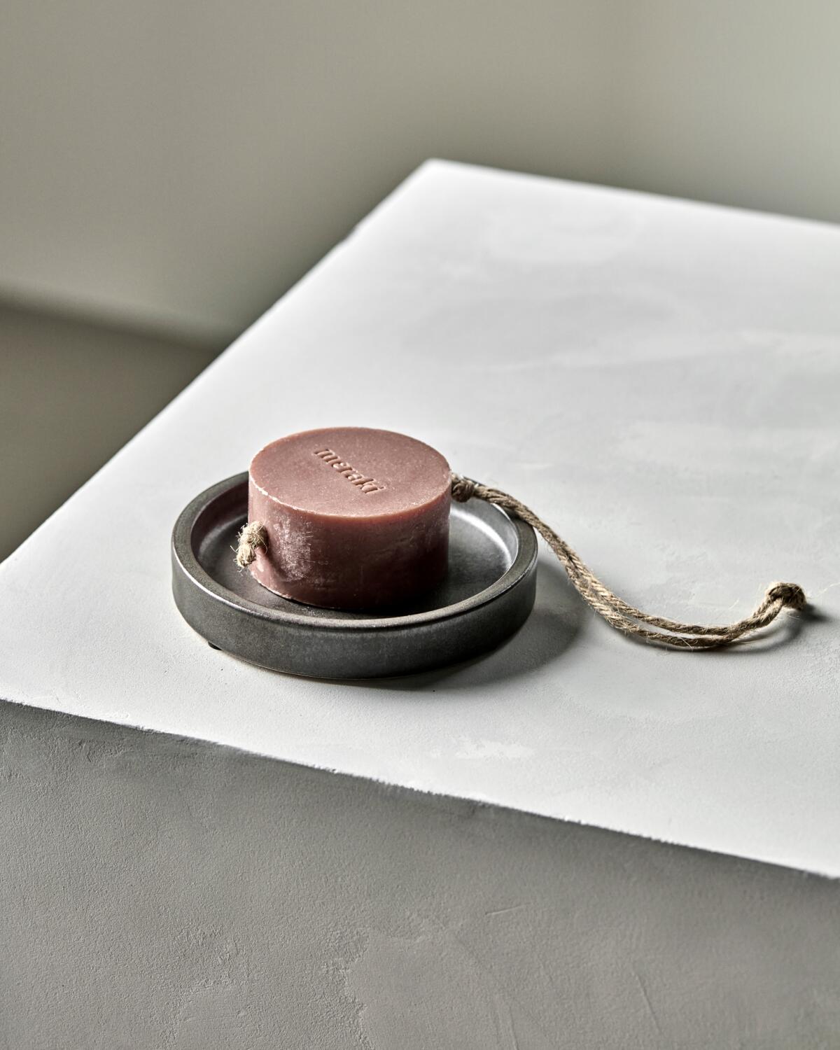 Datura sæbeholder, mørkegrå - Ø12,5 cm