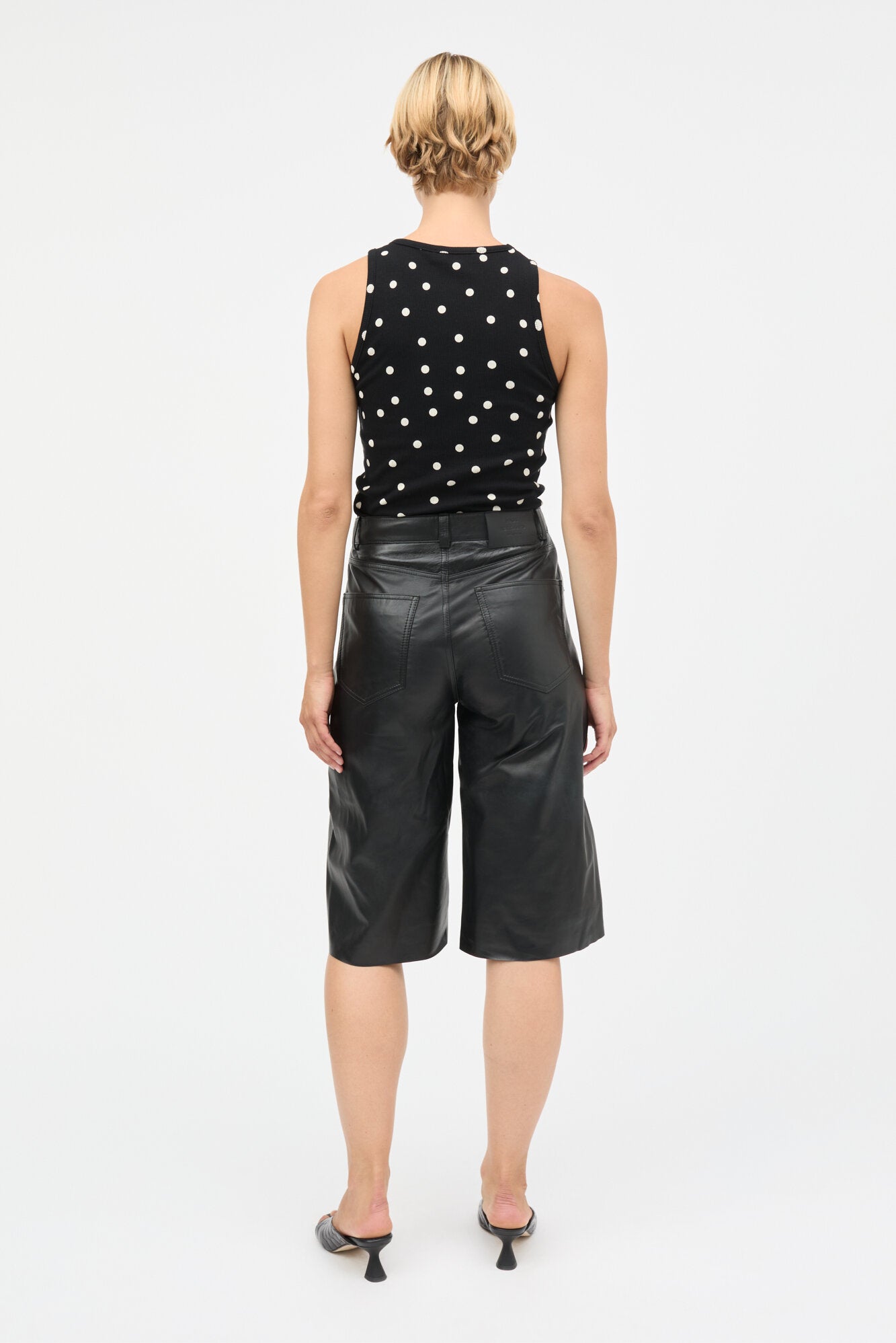 2X2 Cotton Addie top - Dot Aop Black