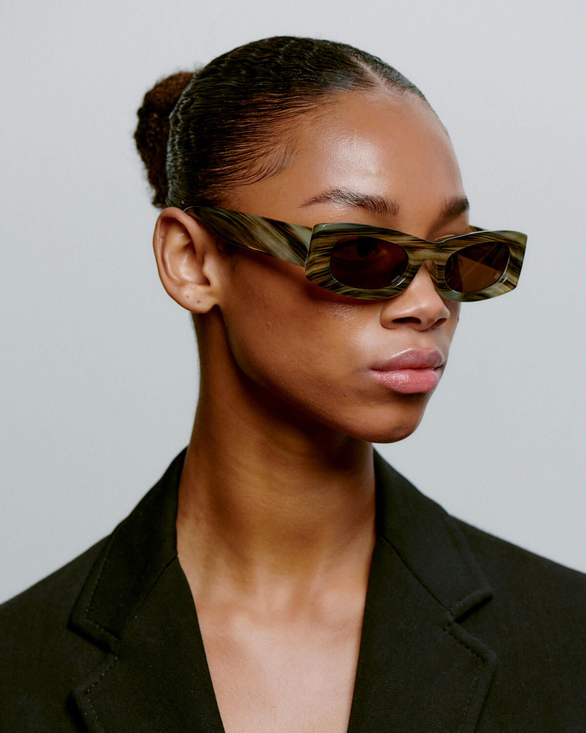 Frida solbrille - Striped Horn