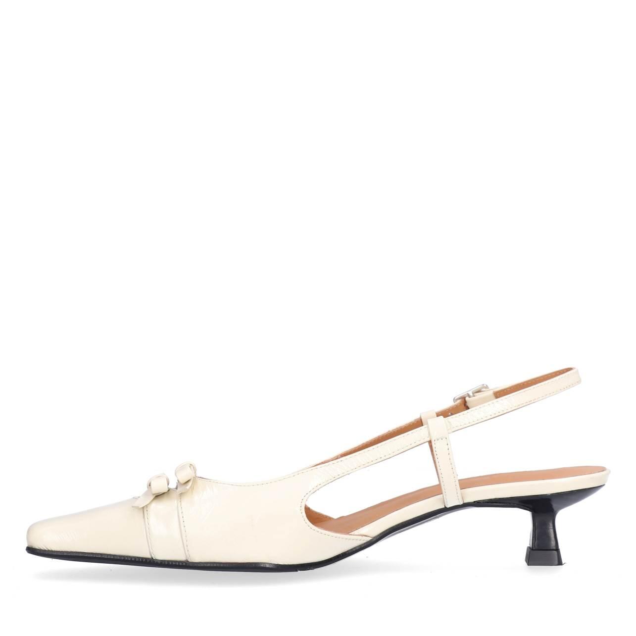 A8033 Slingback sandaler m. kittenhæl - Off white naplack 262