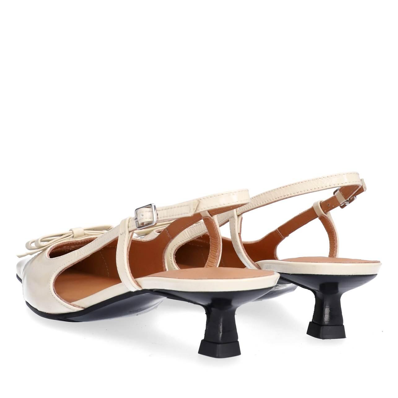 A8033 Slingback sandaler m. kittenhæl - Off white naplack 262