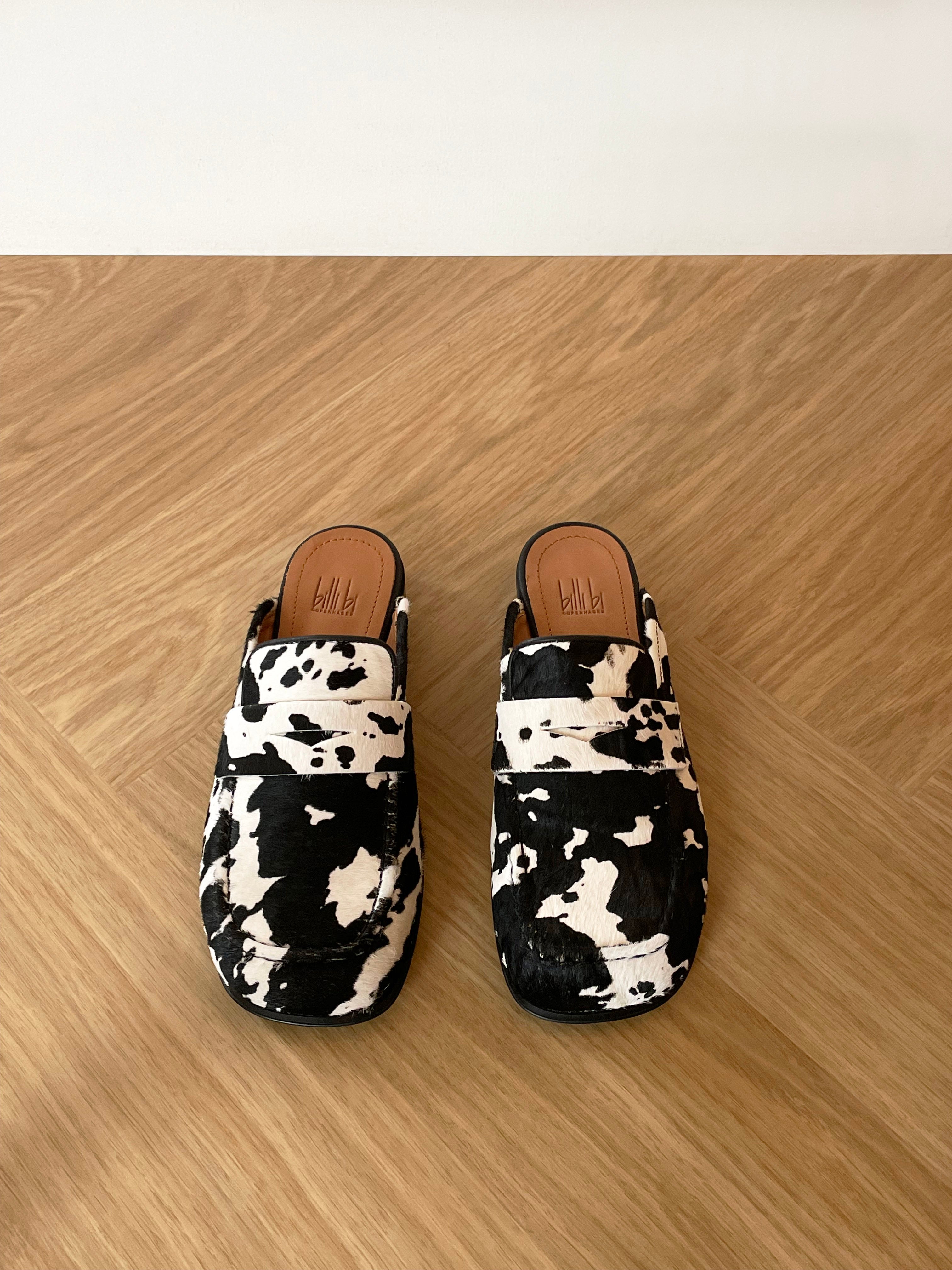 A8451 slipper loafers -  Black Cow Print