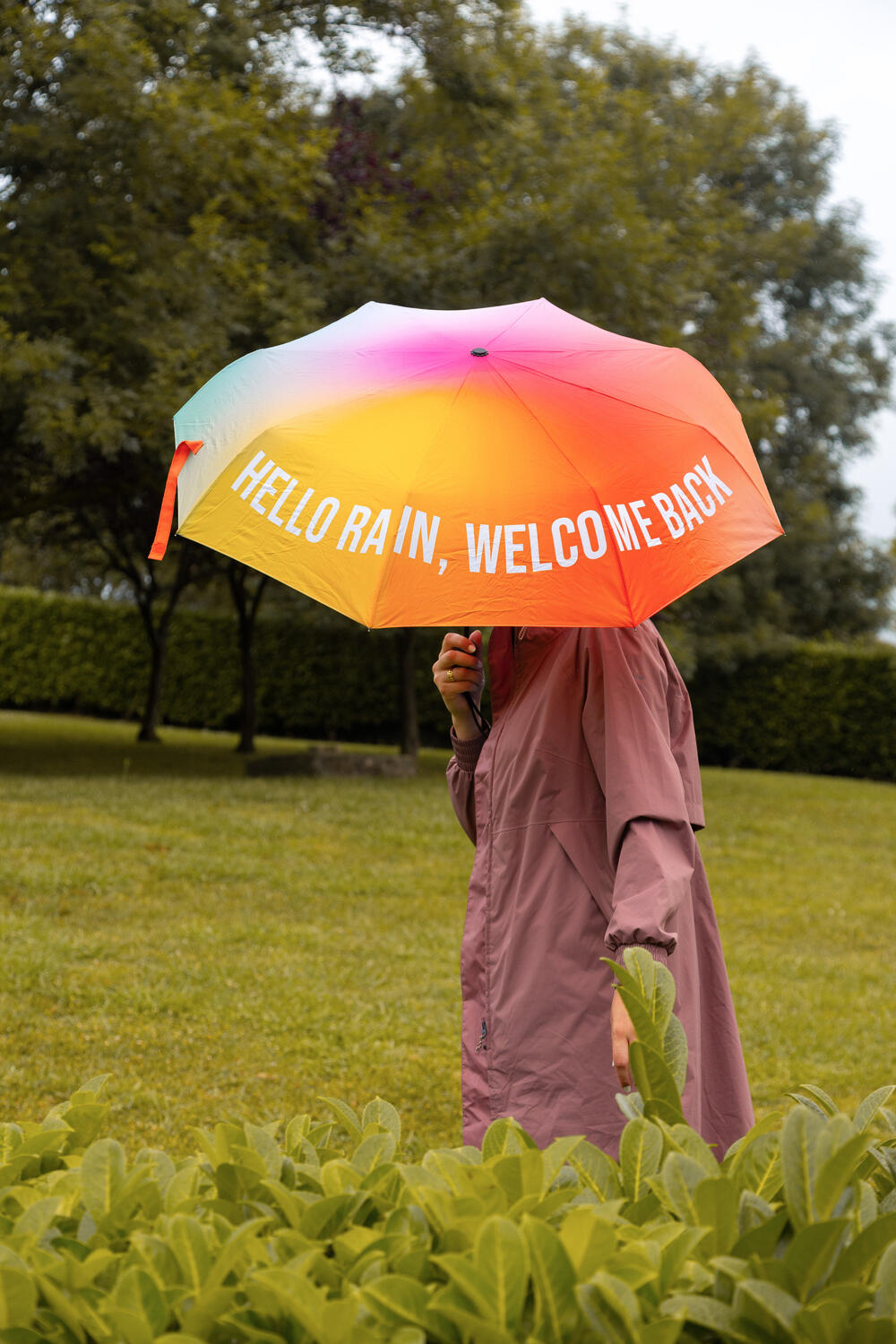 Hello Rain, Welcome Back foldbar paraply - Multicoloured