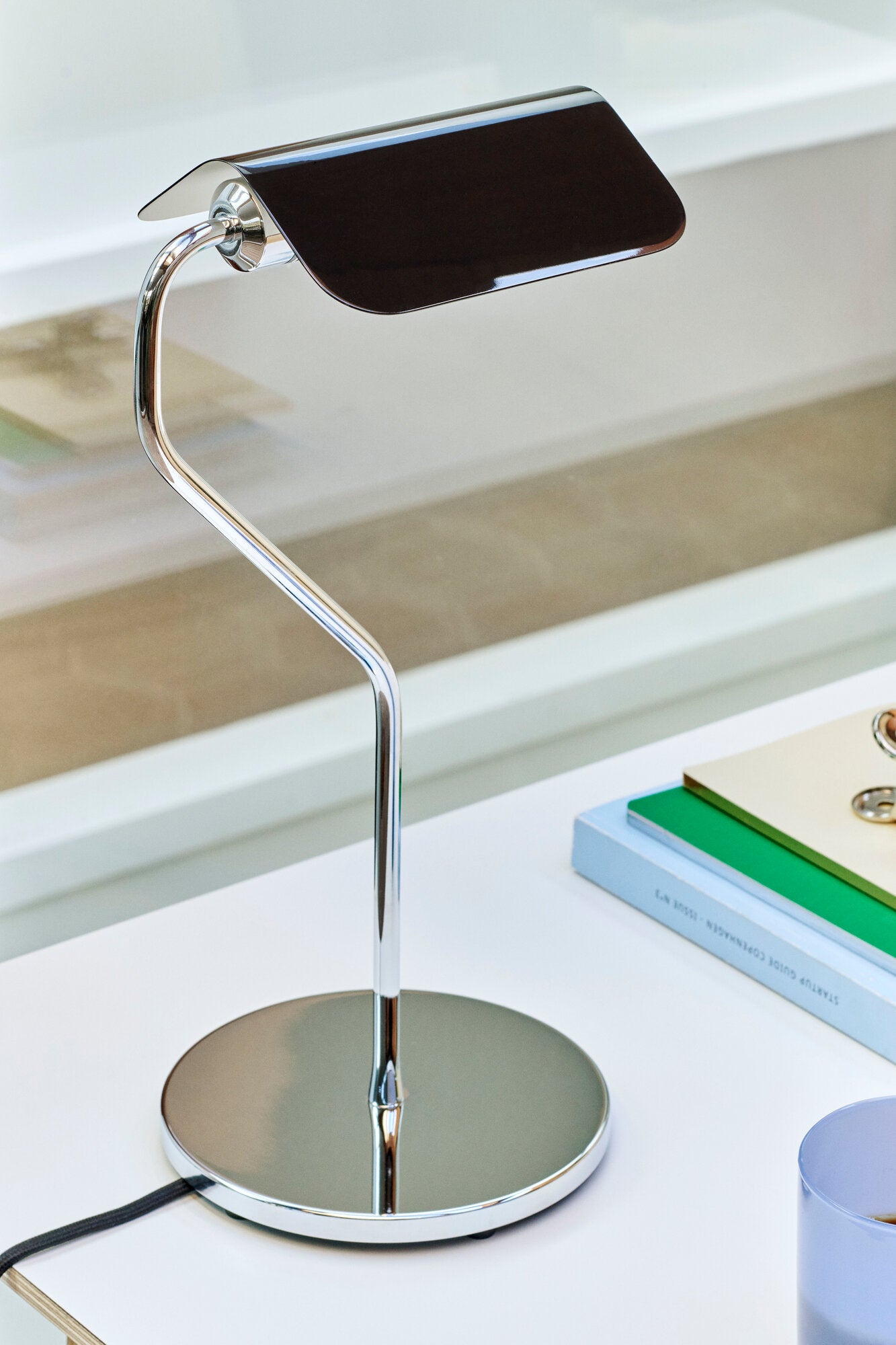 Apex new bordlampe - Iron black