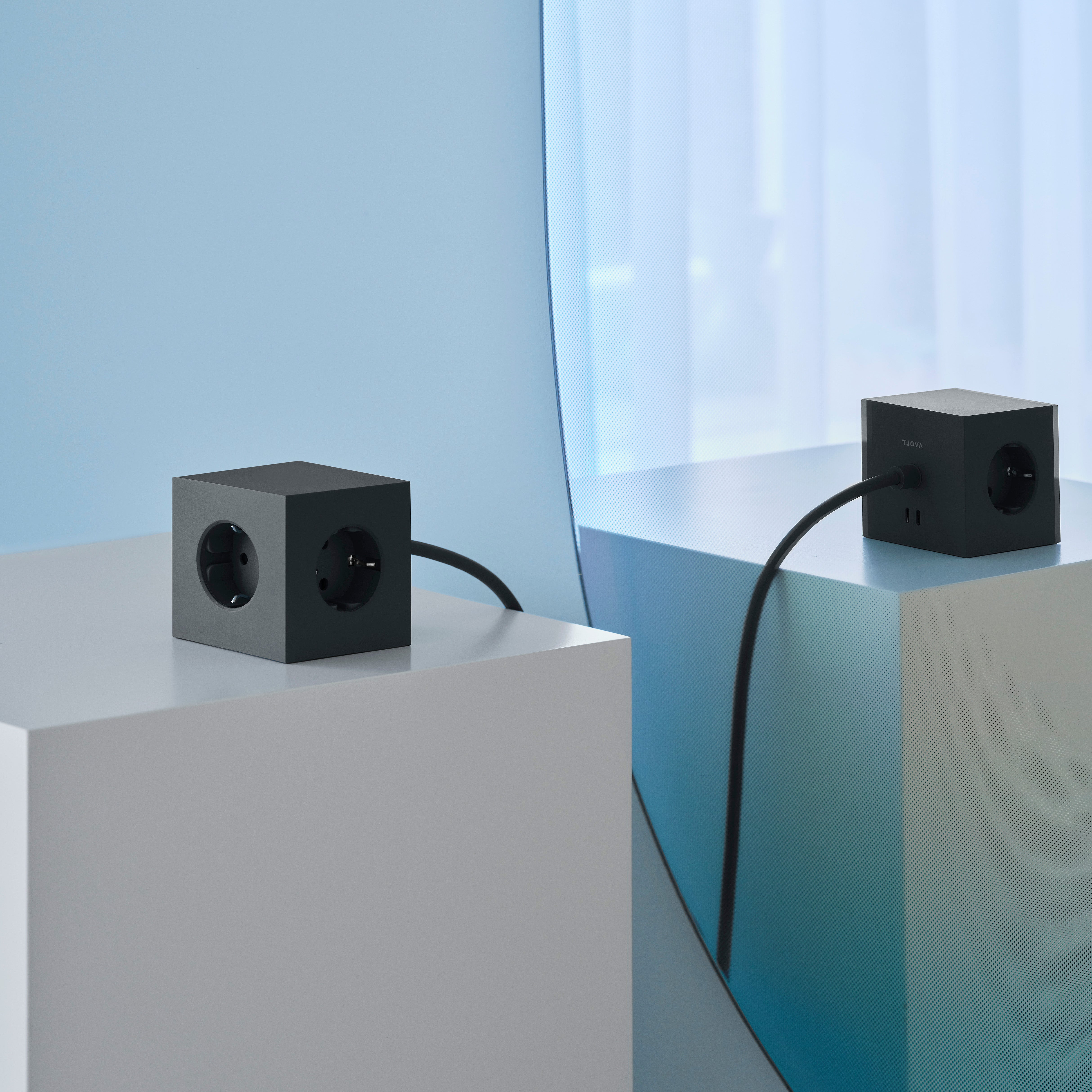 Square 1, USB-C & magnetisk stikdåse - Sort
