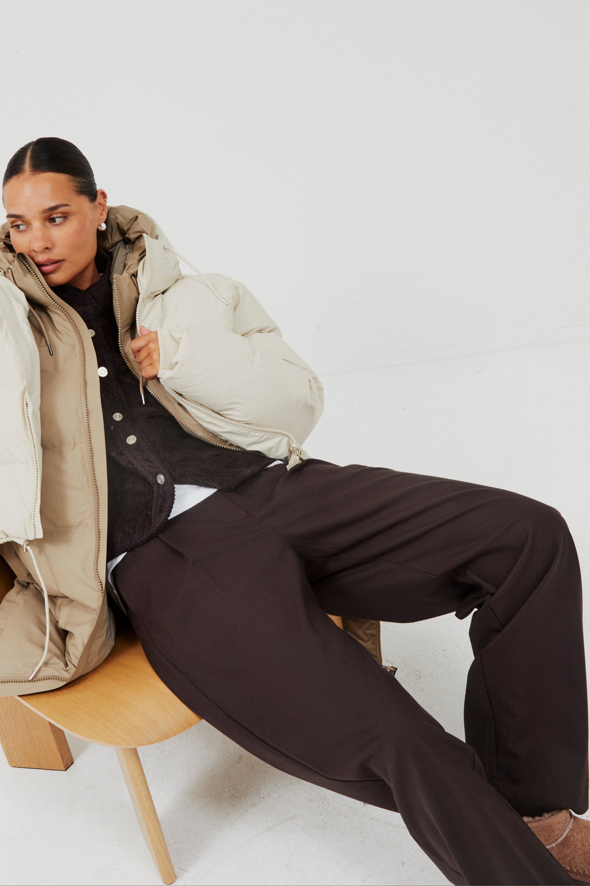 Saagneta habitbukser - Black Coffee