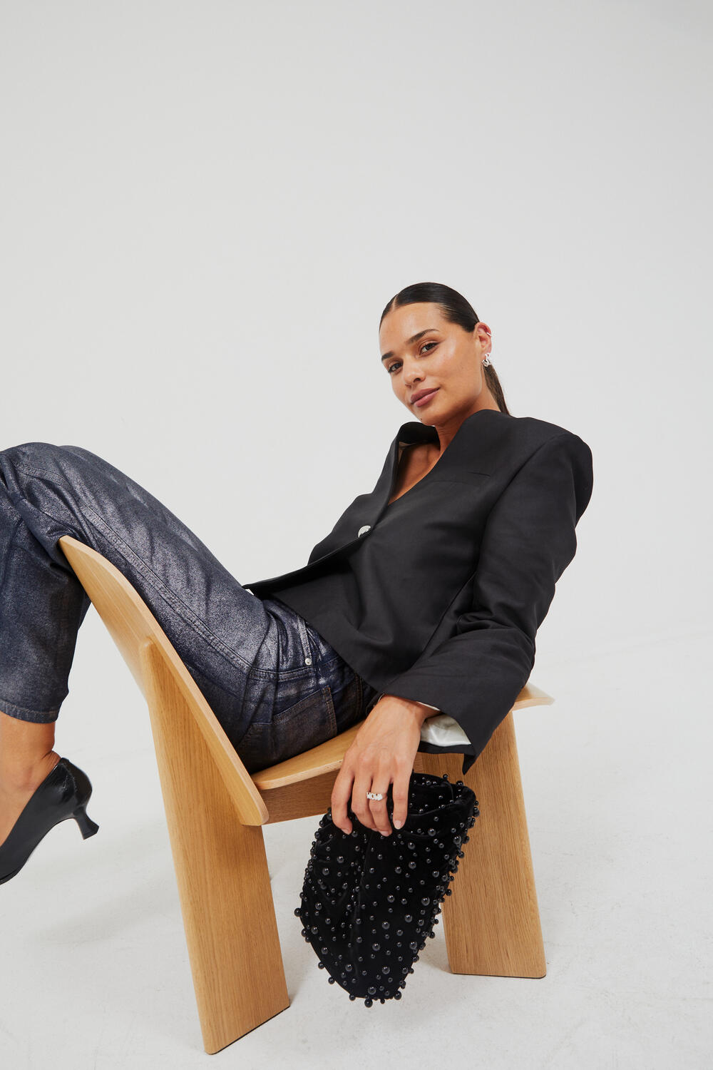 Pearly Velvet clutch - Black