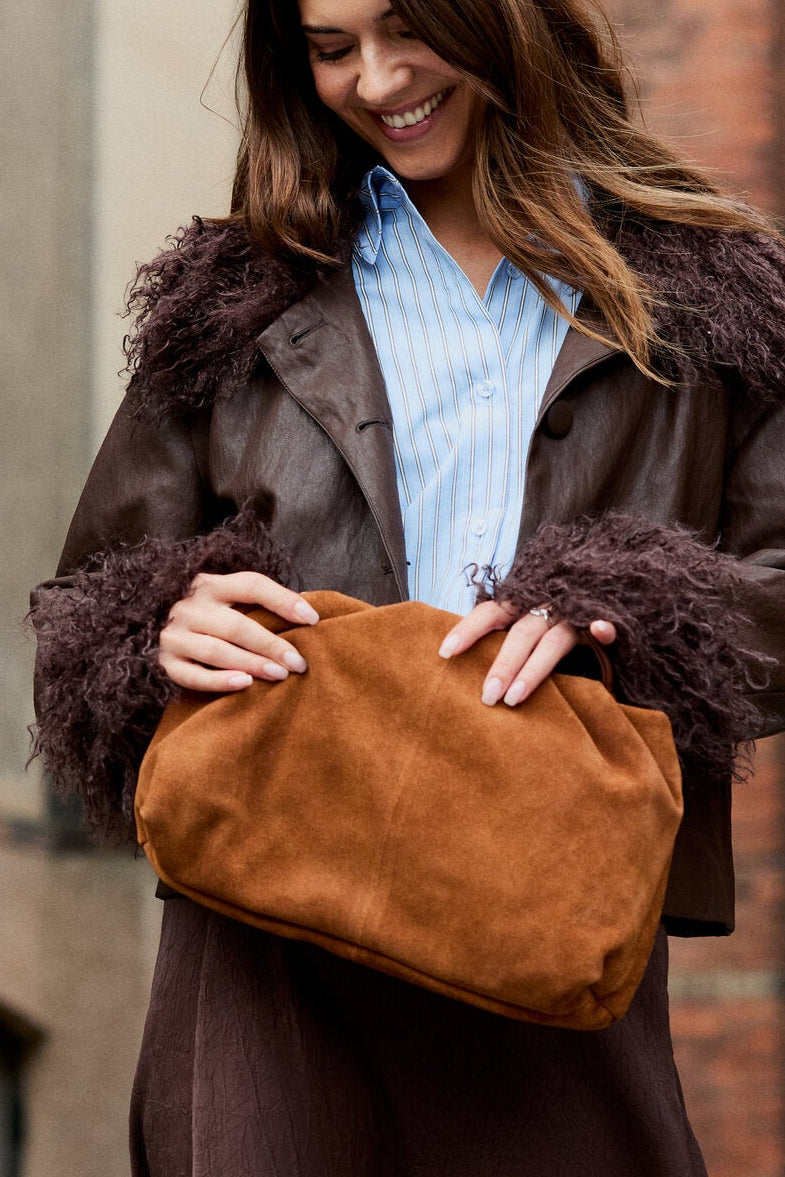 Suede clutch - Cognac Brown