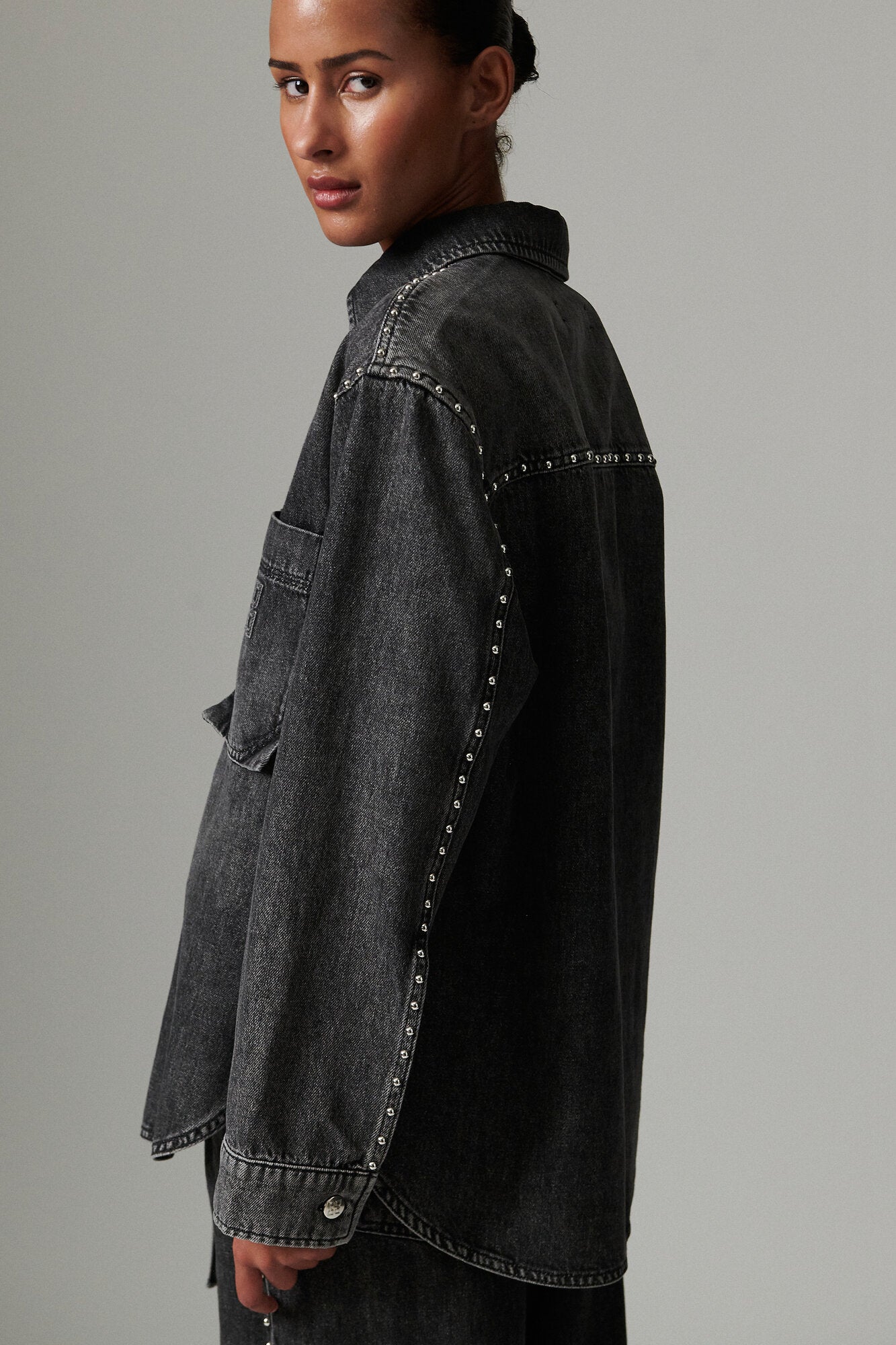 Clothilde Embellished denimskjorte - sort