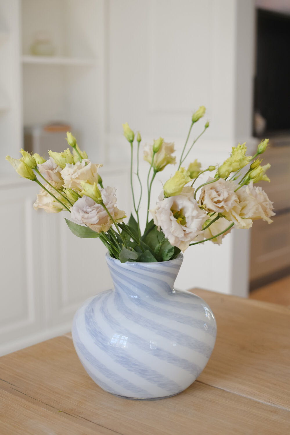 Rokoko stribet vase, lilla - H18cm