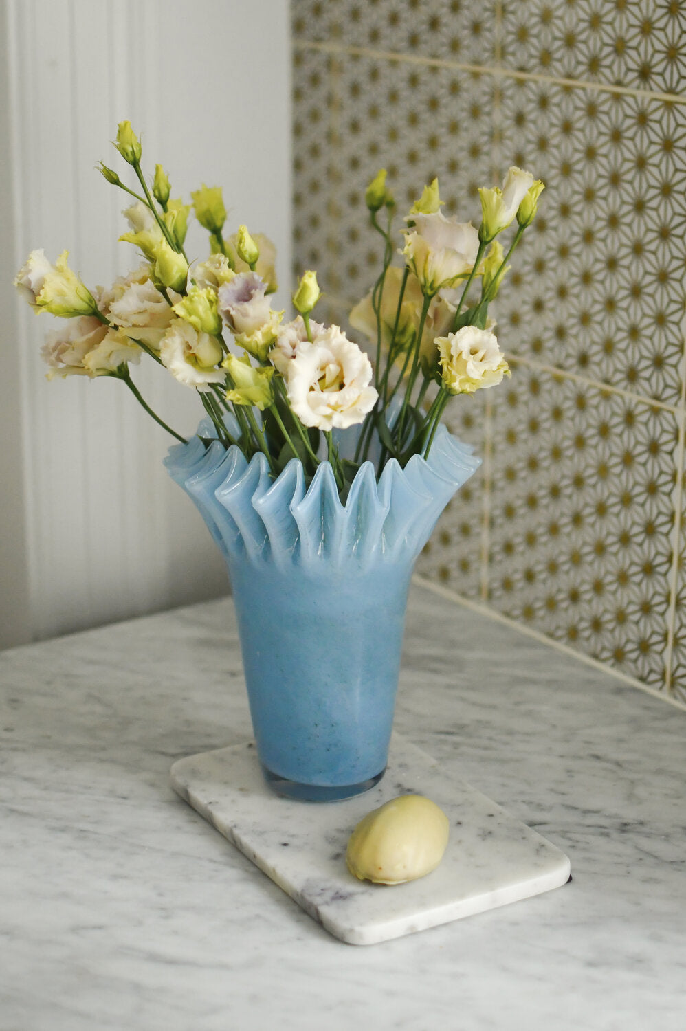 Vase med waffle kant, lyseblå - H22cm