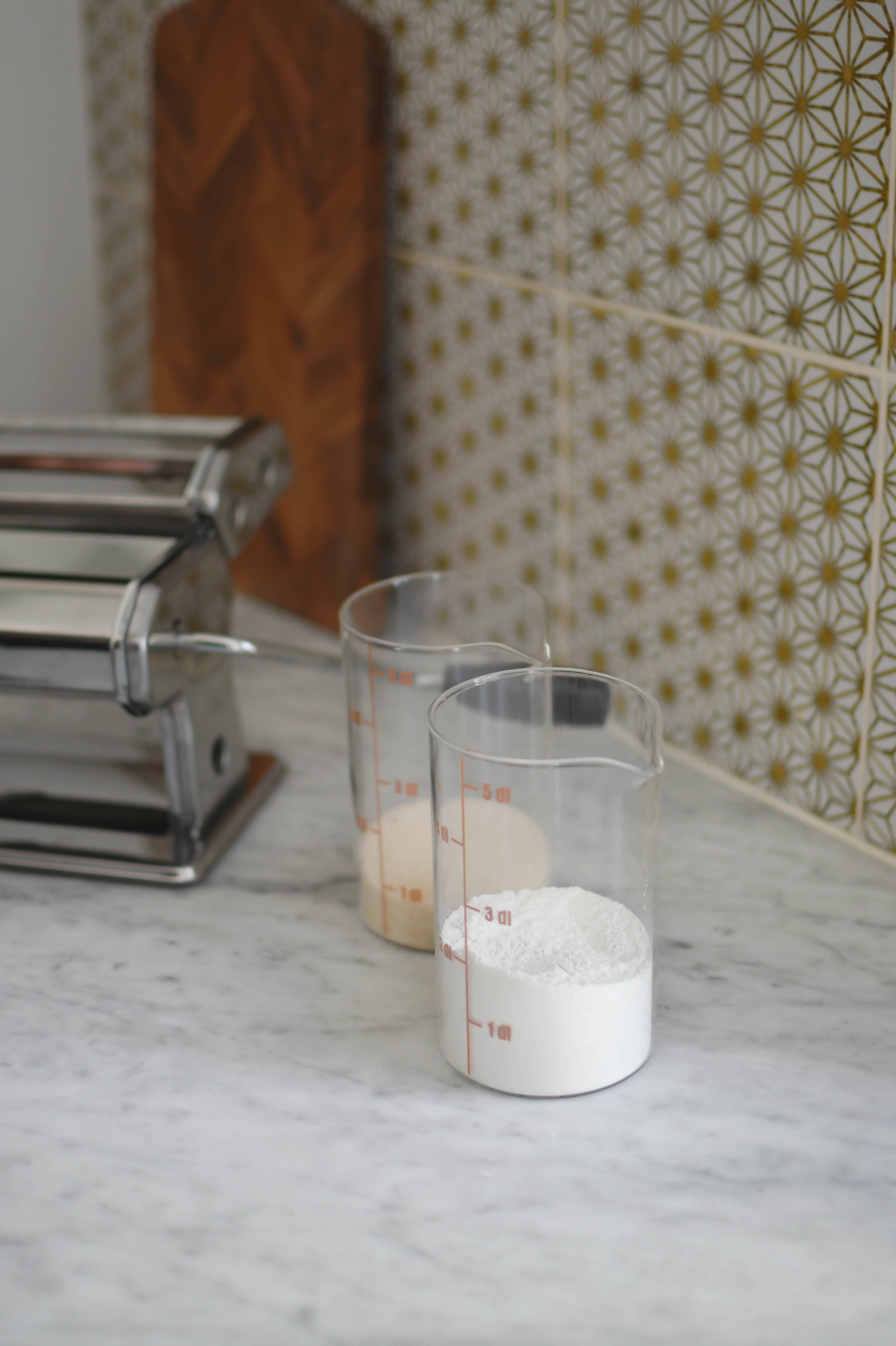 Målebæger, klar/orange - 5 dl.