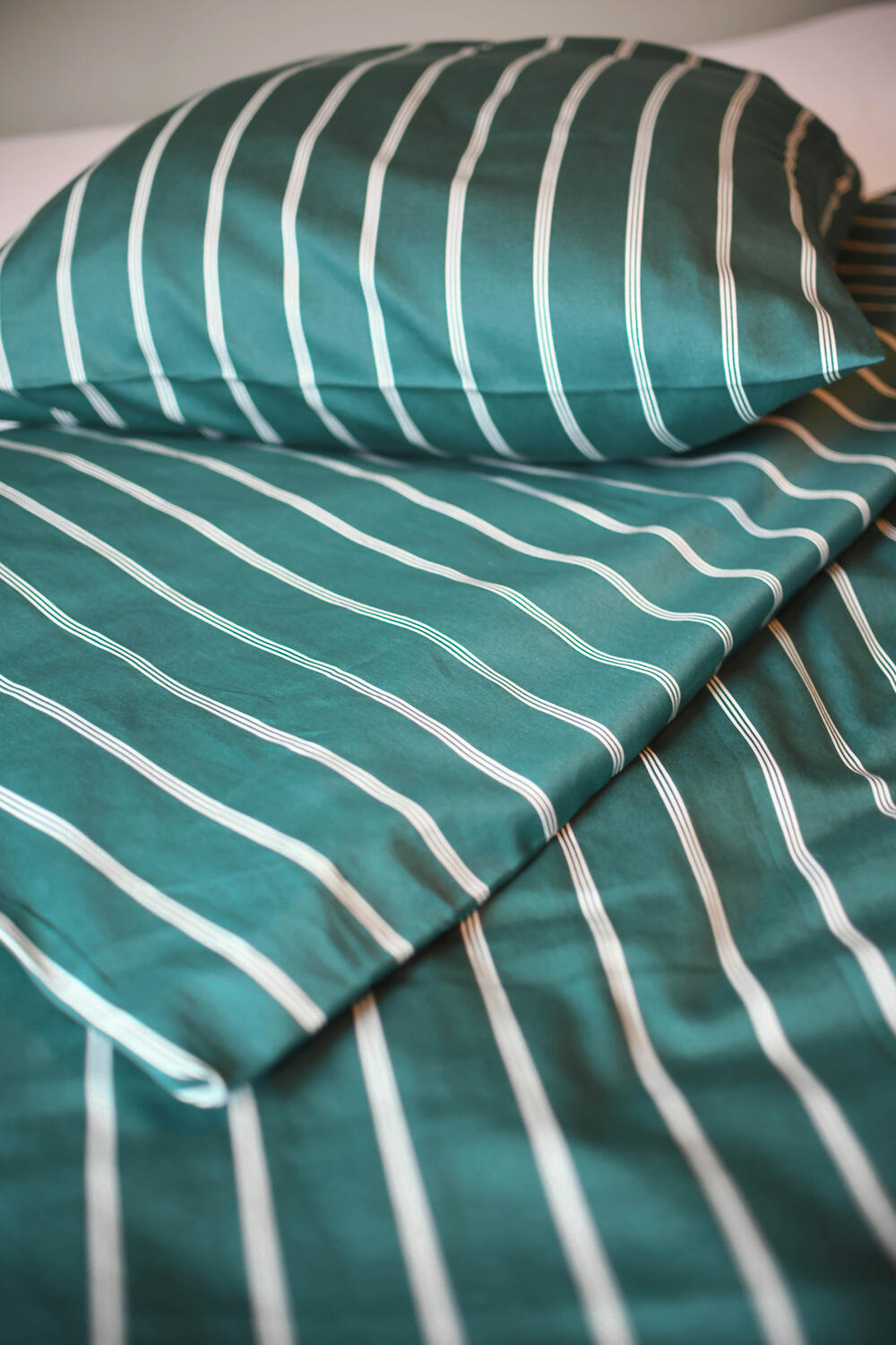 Pin Stripe Single sengesæt - grøn/hvid