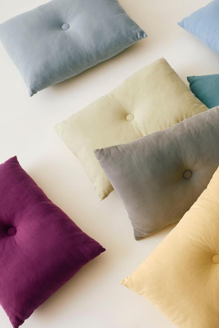 Dot Linen pude, Pigeon Blue - B60 x H40 cm.