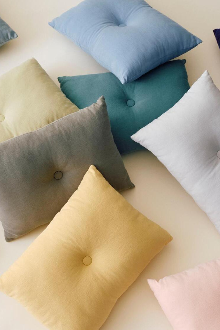 Dot Linen pude, blå - B60 x H40 cm.