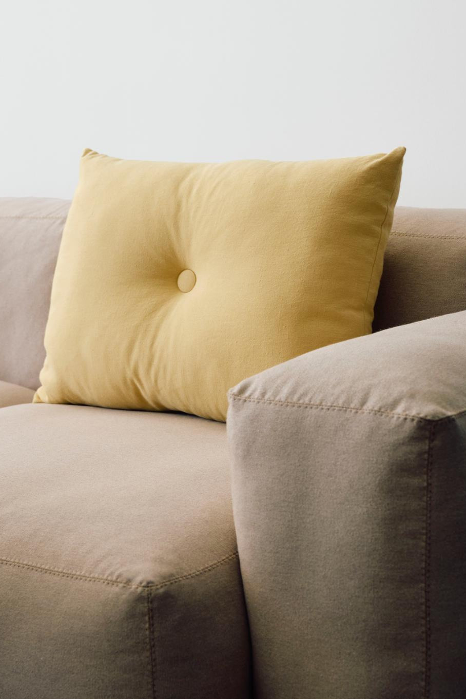 Dot Linen pude, Soft yellow - B60 x H40 cm.