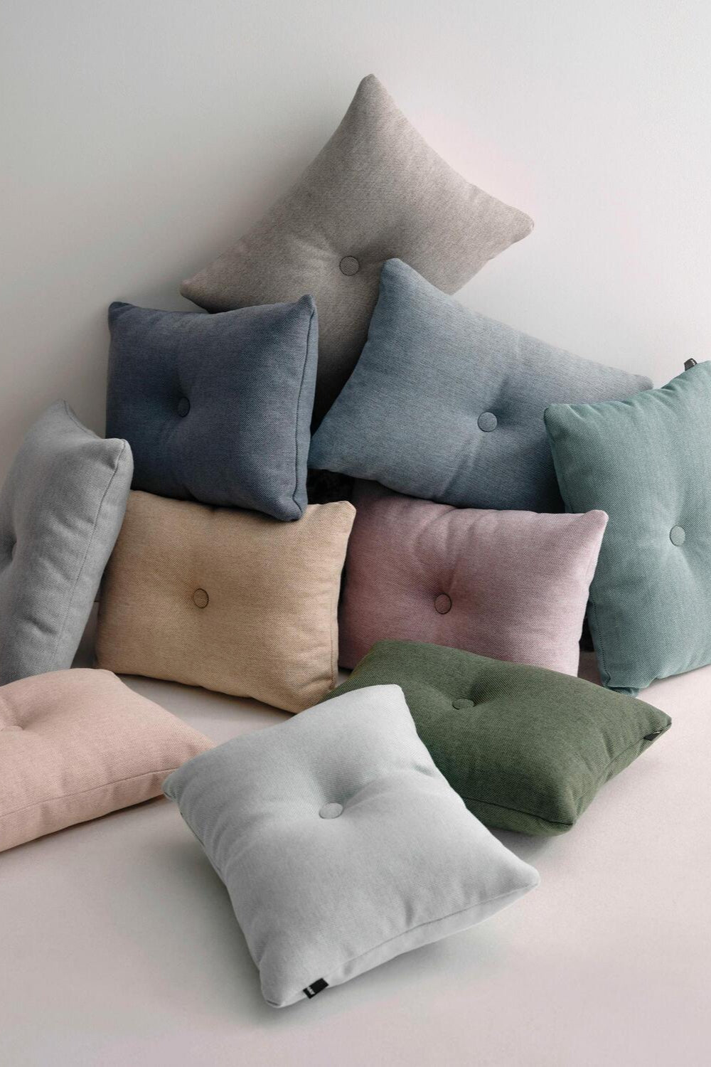 Dot Mode pude, Sky Blue - B60 x H40 cm.