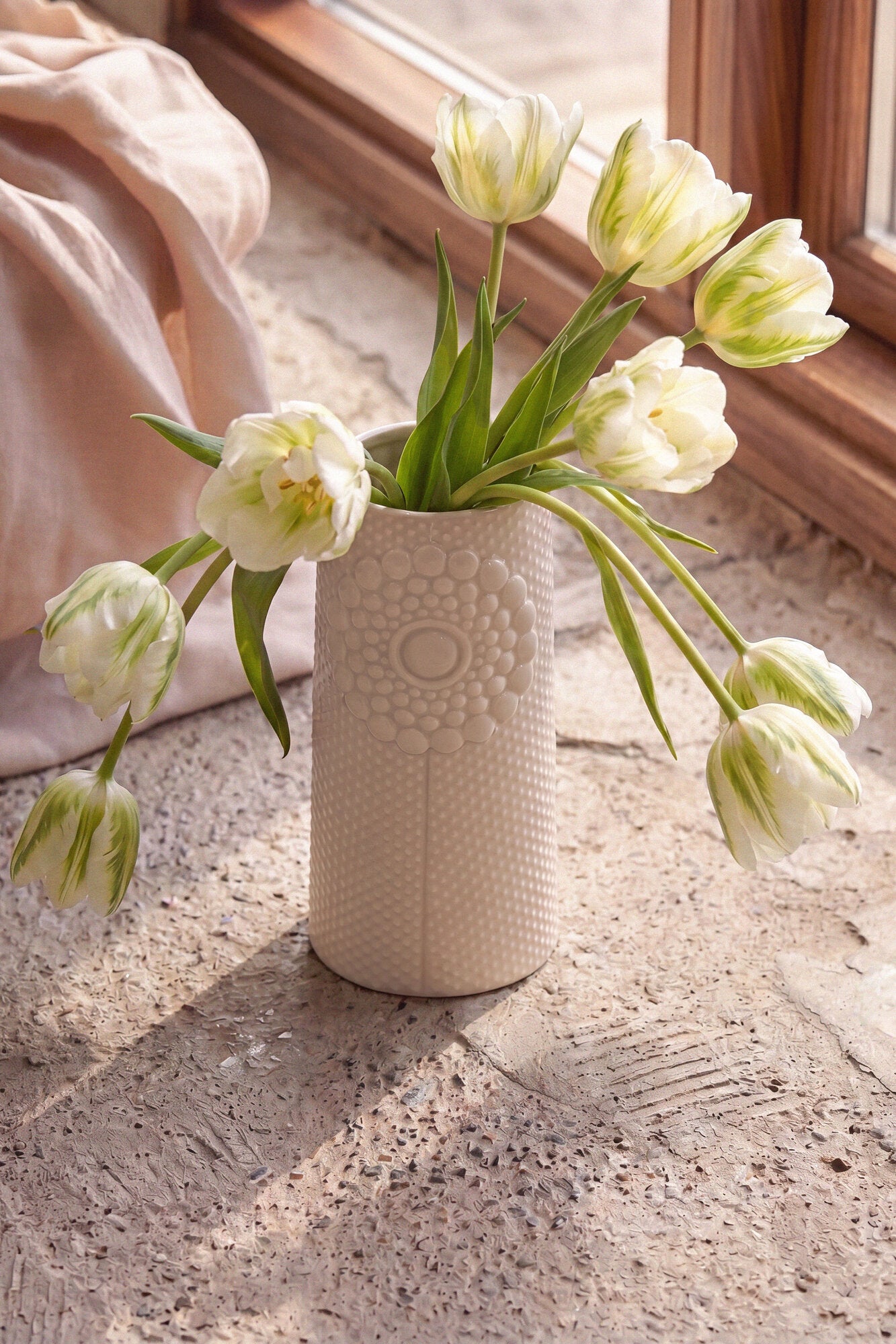Pipanella Dot Oval vase – beige