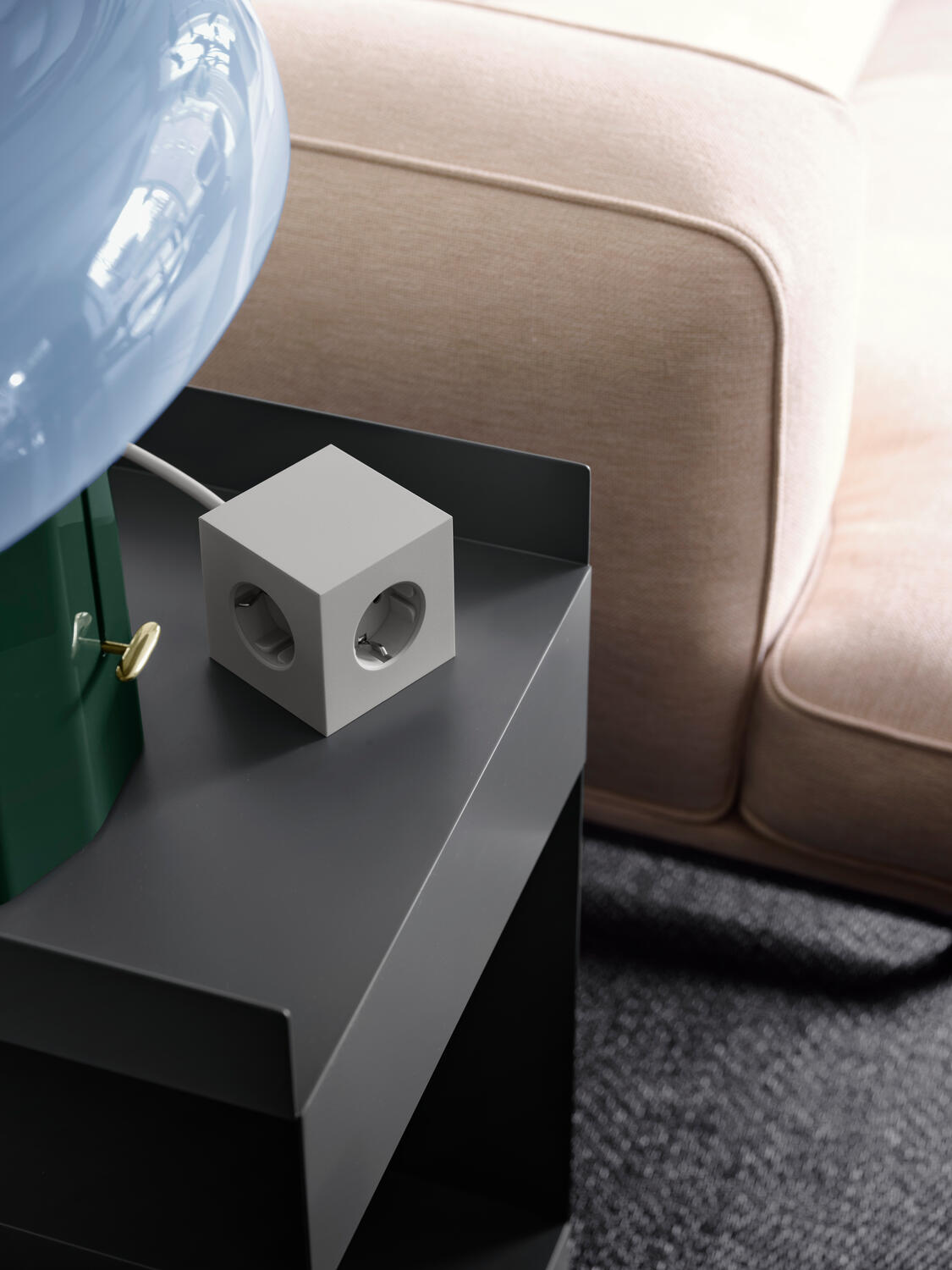 Square 1, USB-C & magnetisk stikdåse - Gotland Grey