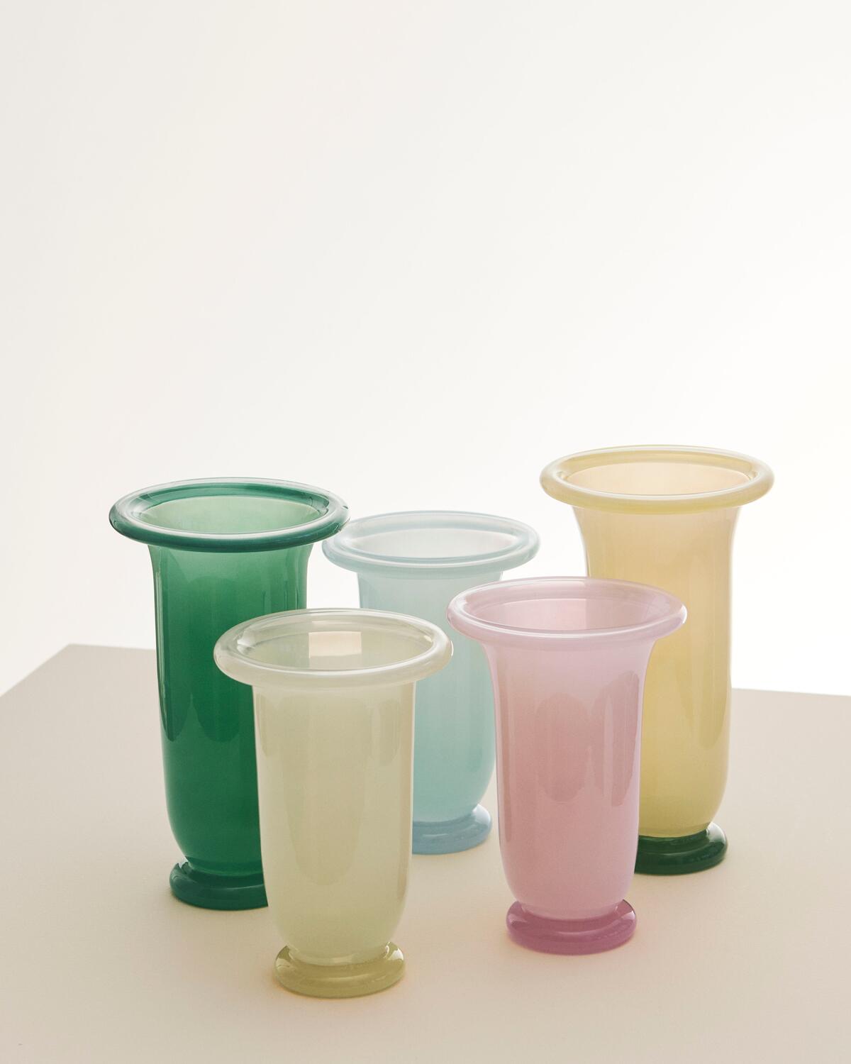 Medium Empire Vase, rosa - H21 cm.
