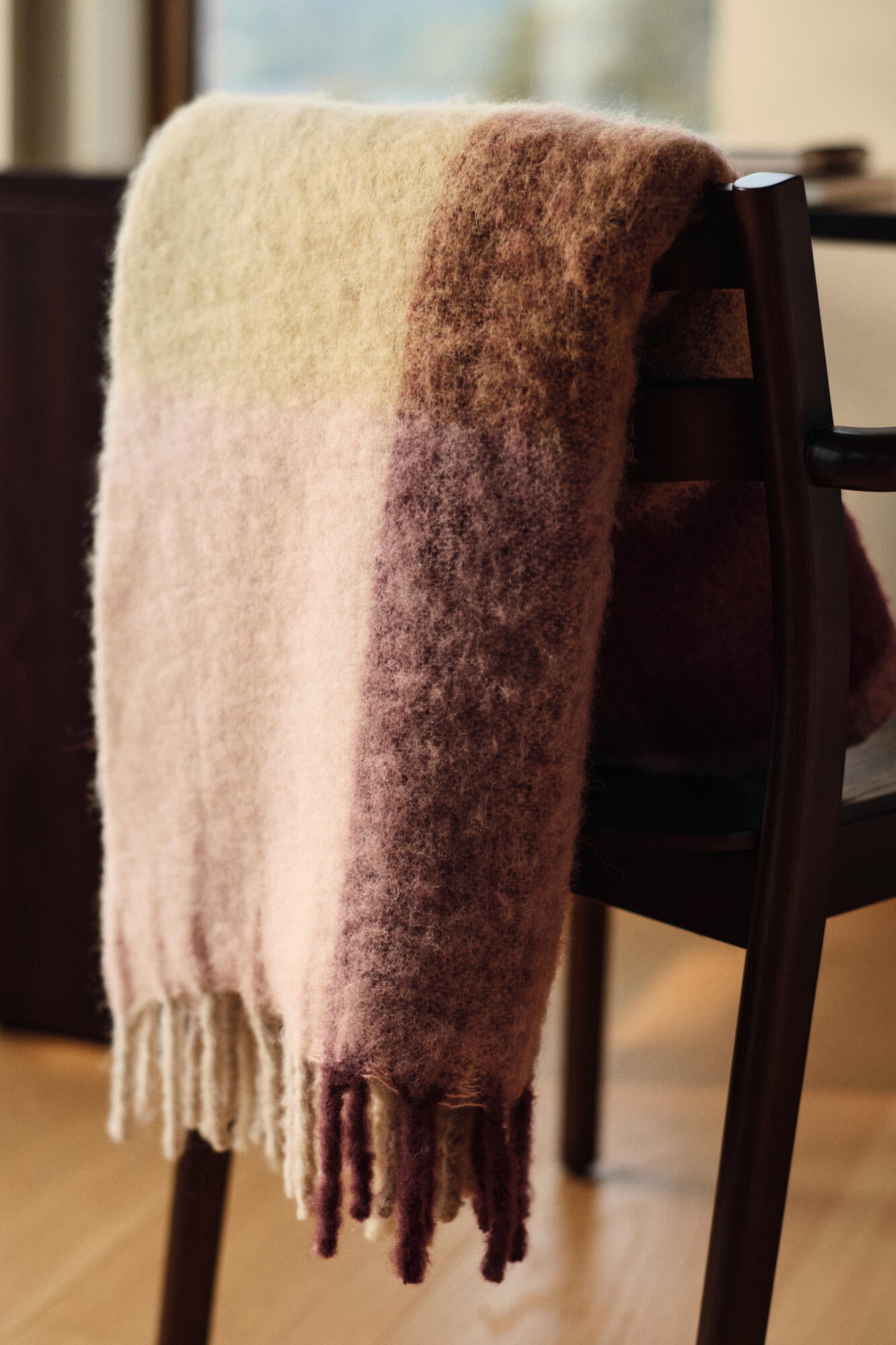 Blur mohairtæppe, 130x170 cm - Butter/Pale Rose