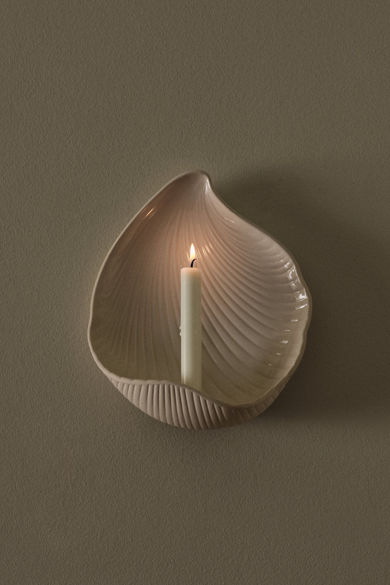 Shell væglysestage, 24x28,2 cm - Off-white
